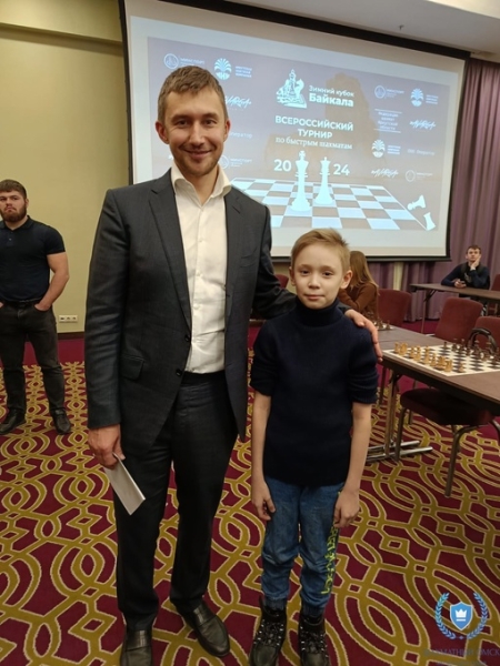 Маслов Дмитрий, съездил в Иркутск на турнир по быстрым шахматам Зимний Кубок Байкала. На сегодняшний день это лучший турнир Дмитрия.