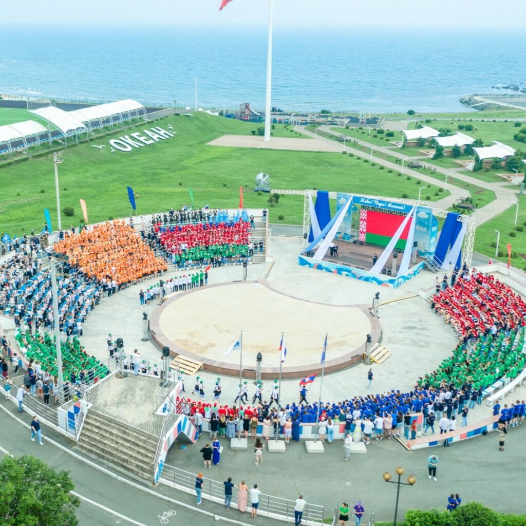 ФШР направила заявки на проведение тематической программы «Мир шахмат» в трёх главных российских детских центрах: МДЦ «Артек», ВДЦ «Орлёнок», ВДЦ «Океан».