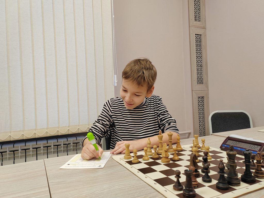 В новогодние каникулы, 4 - 11 января 2026 года, в Спортивной школе №15 прошло первенство города Омска среди школьников по шахматам. 